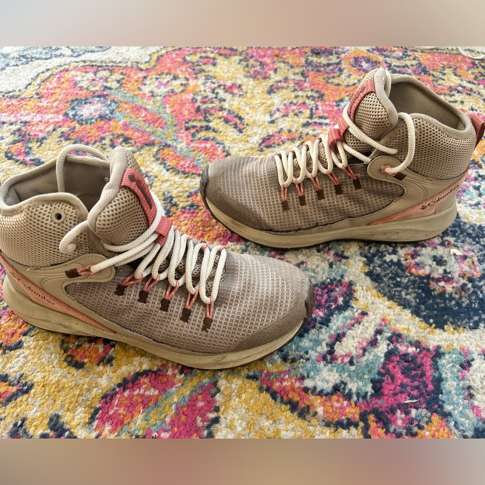 Columbia Beige and Pink Sneakers